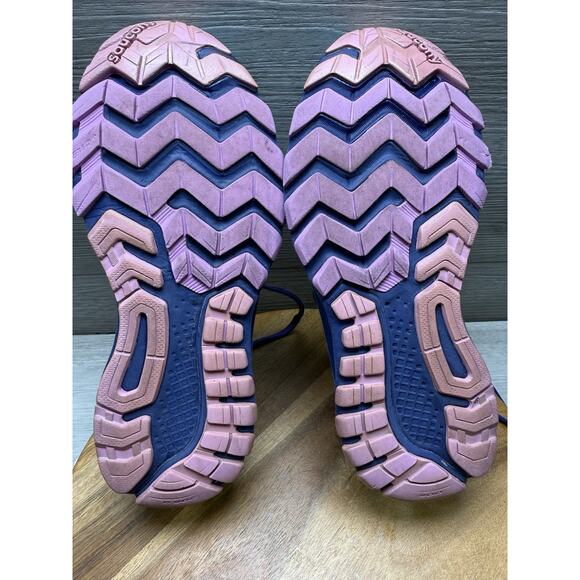 EUC Saucony Women's Guide 9 Running Shoe Blue/Purple/Pink Size 9 - Picture 9 of 11